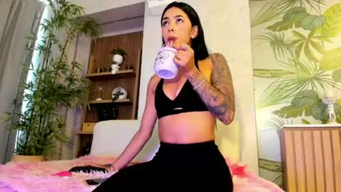 Antonella Rossi online show from 04/30/26, 08:04