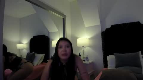 Snapshot of antonella_rouse1 chatting on 02/16/26, 11:28 Antonella online show from 02/16/26, 11:28