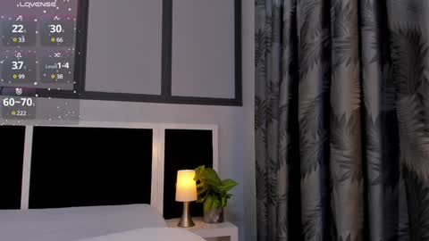  Antonellaa  online show from 12/17/24, 10:23