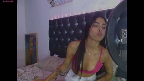 AntonellaAndNoah online show from 01/22/25, 12:16