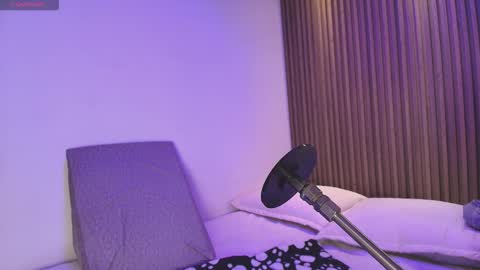 Antonella online show from 11/11/25, 03:28