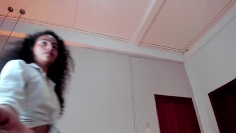 AntonellaHall  online show from 01/08/25, 06:31