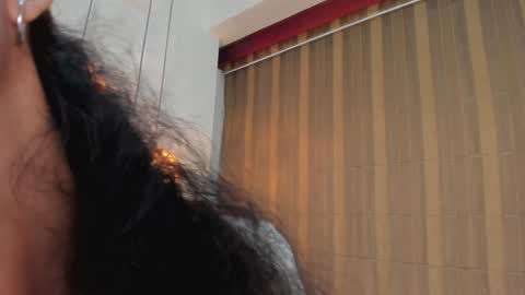 AntonellaHall  online show from 02/04/25, 12:11