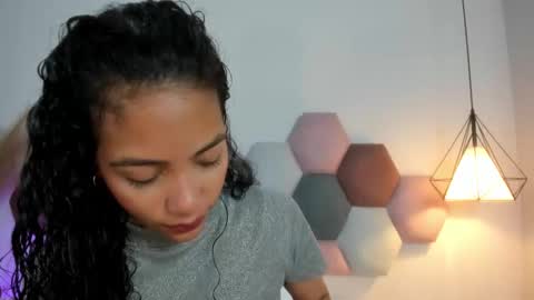 AntonellaHall  online show from 02/20/25, 11:53