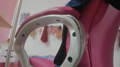 Snapshot of antonellakling_ chatting on 01/30/25, 02:04 ANTONELLA online show from 01/30/25, 02:04