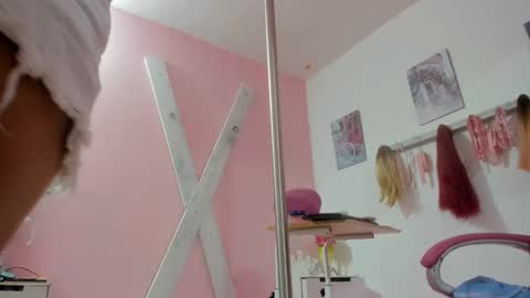 Snapshot of antonellakling_ chatting on 01/31/25, 10:52 ANTONELLA online show from 01/31/25, 10:52