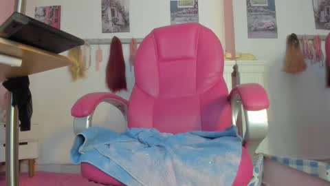 Snapshot of antonellakling_ chatting on 02/02/25, 12:24 ANTONELLA online show from 02/02/25, 12:24