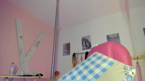 Snapshot of antonellakling_ chatting on 02/11/25, 12:16 ANTONELLA online show from 02/11/25, 12:16