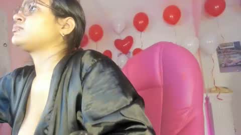 Snapshot of antonellakling_ chatting on 02/14/25, 02:12 ANTONELLA online show from 02/14/25, 02:12