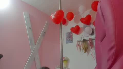 Snapshot of antonellakling_ chatting on 02/19/25, 01:06 ANTONELLA online show from 02/19/25, 01:06