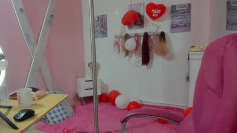 Snapshot of antonellakling_ chatting on 02/25/25, 12:13 ANTONELLA online show from 02/25/25, 12:13