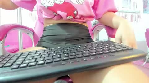 Snapshot of antonellakling_ chatting on 09/26/25, 11:58 ANTONELLA online show from 09/26/25, 11:58