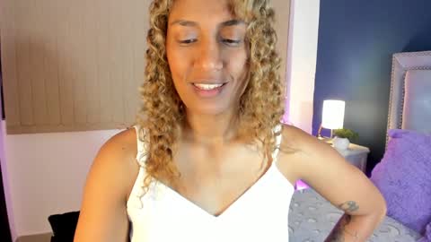 Snapshot of antonellaparker chatting on 12/28/24, 05:46 Sarah online show from 12/28/24, 05:46