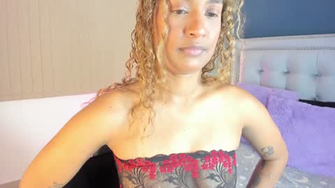 Snapshot of antonellaparker chatting on 12/30/24, 02:08 Sarah online show from 12/30/24, 02:08