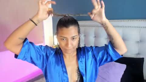 Snapshot of antonellaparker chatting on 03/04/25, 12:22 Sarah online show from 03/04/25, 12:22