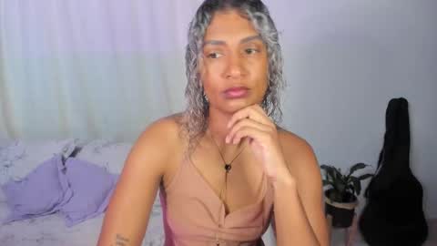 Snapshot of antonellaparker chatting on 10/26/25, 03:40 Sarah online show from 10/26/25, 03:40