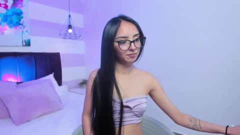 antonellariva_ online show from 09/22/25, 09:17