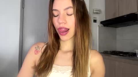 Snapshot of antonellarossii_ chatting on 02/09/25, 01:14 Antonella online show from 02/09/25, 01:14
