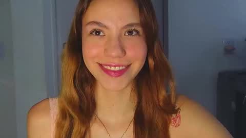 Snapshot of antonellarossii_ chatting on 03/05/25, 12:22 Antonella online show from 03/05/25, 12:22