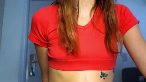 Snapshot of antonellarossii_ chatting on 03/06/25, 05:00 Antonella online show from 03/06/25, 05:00