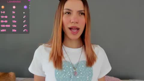 Snapshot of antonellarossii_ chatting on 10/02/25, 01:18 Antonella online show from 10/02/25, 01:18