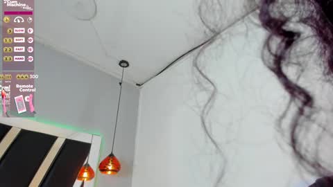 A N T O N E L L E  online show from 02/07/25, 05:40