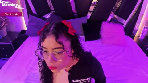 A N T O N E L L E  online show from 10/10/25, 11:31