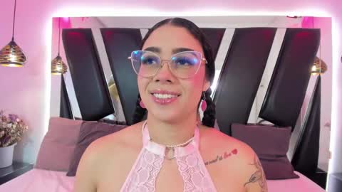 A N T O N E L L E  online show from 11/14/25, 11:20