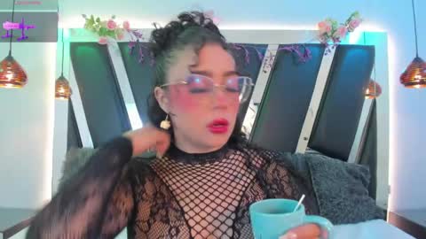 A N T O N E L L E  online show from 05/24/26, 08:41