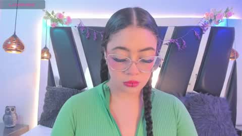 Snapshot of antonellepiercee chatting on 07/03/26, 11:27 A N T O N E L L E online show from 07/03/26, 11:27
