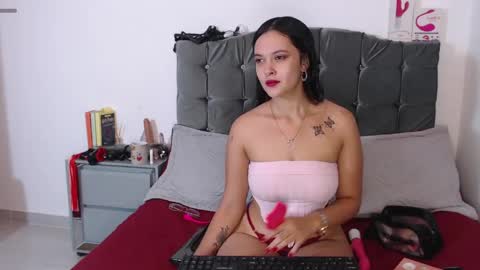 Antonia online show from 04/22/26, 09:22