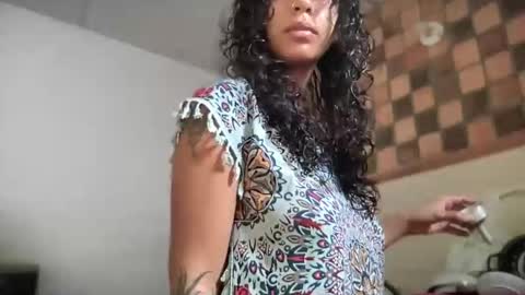 Snapshot of antoniabloom chatting on 11/16/25, 04:23 Antonia online show from 11/16/25, 04:23