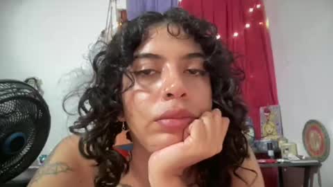 Snapshot of antoniabloom chatting on 12/03/25, 05:15 Antonia online show from 12/03/25, 05:15