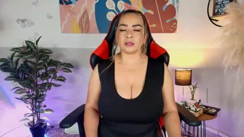 Antonia online show from 01/17/26, 05:23