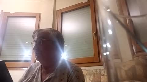 Antonio online show from 10/02/25, 10:17