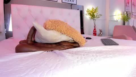 Snapshot of antonnella_lopez chatting on 11/01/25, 01:46 Anto online show from 11/01/25, 01:46