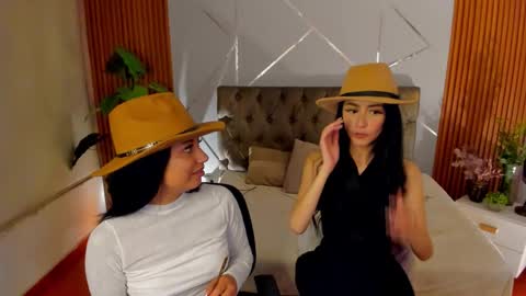 Antonella online show from 10/22/25, 05:30