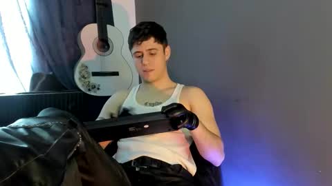 antonnello_ online show from 11/21/25, 03:33