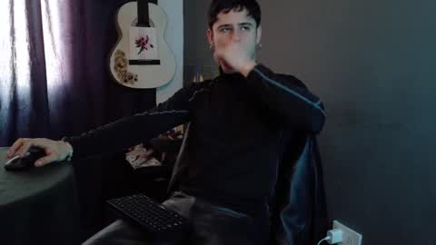 antonnello_ online show from 03/29/26, 07:14