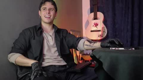 antonnello_ online show from 04/18/26, 02:26