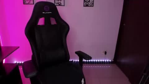 antony_cast online show from 02/16/25, 02:20