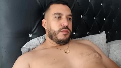 Snapshot of antony_gar chatting on 03/04/25, 02:21 Antony online show from 03/04/25, 02:21