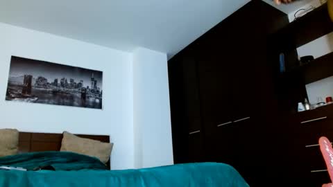 ANTONY D ANGELO online show from 01/04/25, 07:55