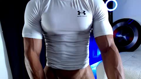 Instagram miguelangel1802  online show from 11/03/25, 05:47