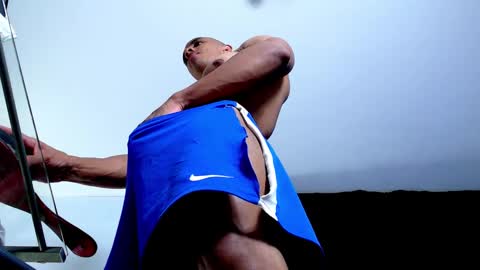 Instagram miguelangel1802  online show from 11/26/25, 05:25