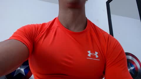 Instagram miguelangel1802  online show from 04/02/26, 08:28