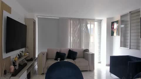 Maria Antonia online show from 10/10/25, 08:41