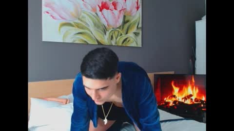 Snapshot of antuangood chatting on 01/16/25, 05:01 AlessandroMVP online show from 01/16/25, 05:01