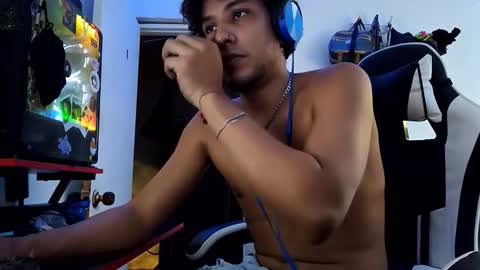 Snapshot of anuardhm chatting on 10/07/25, 12:52 AnuarDHM online show from 10/07/25, 12:52