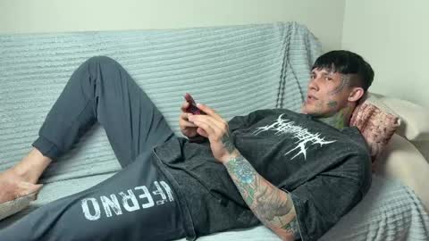Snapshot of anubisgod88 chatting on 04/25/26, 01:41 Tom online show from 04/25/26, 01:41
